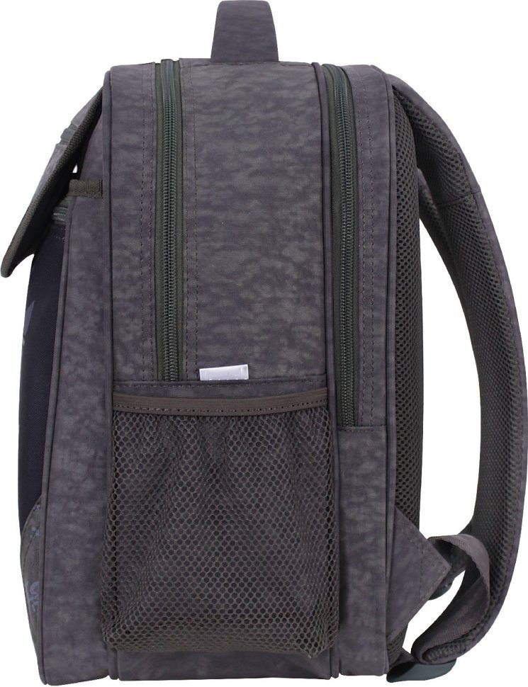 Шкільний текстильний рюкзак для хлопчиків кольору хакі з машиною Bagland (55510)