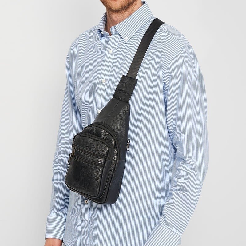Мужской кожаный повседневный рюкзак-слинг черного цвета Keizer (56210)