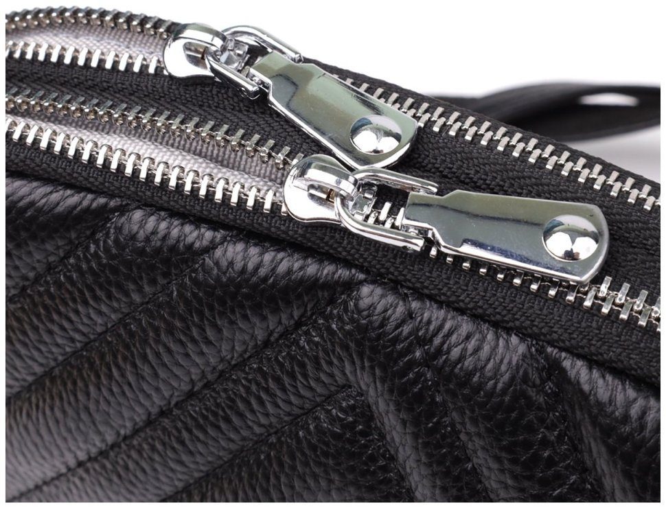 Компактна жіноча сумка на кожен день зі шкіри прошита трикутниками через плече Vintage 98210 чорного кольору modnotak фото №5