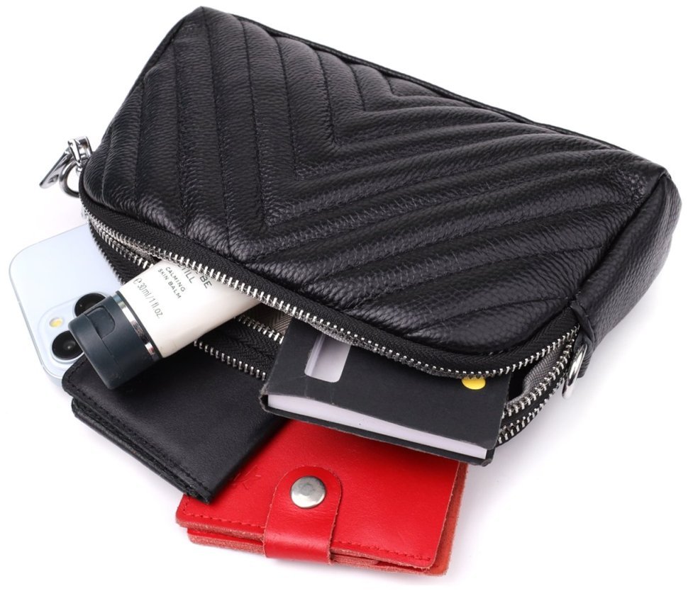 Компактна жіноча сумка на кожен день зі шкіри прошита трикутниками через плече Vintage 98210 чорного кольору modnotak фото №8