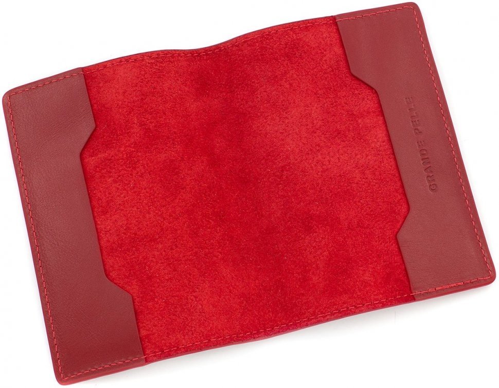 Красная женская обложка для паспорта из гладкой кожи Grande Pelle (15448)
