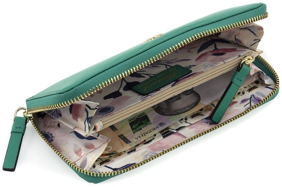 Місткий жіночий гаманець із фактурної шкіри зеленого кольору на блискавці Ashwood 69610