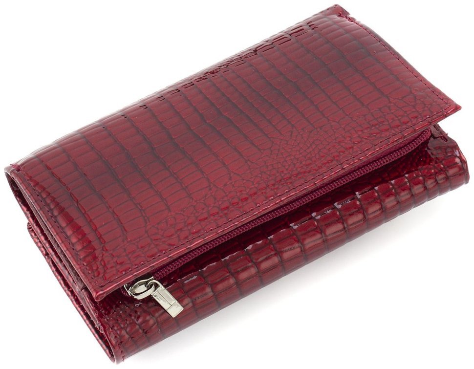 Червоний жіночий лакований гаманець середнього розміру з натуральної шкіри під рептилію ST Leather 70811