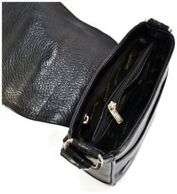 Компактная плечевая мужская сумка из фактурной кожи черного цвета DESISAN 81211