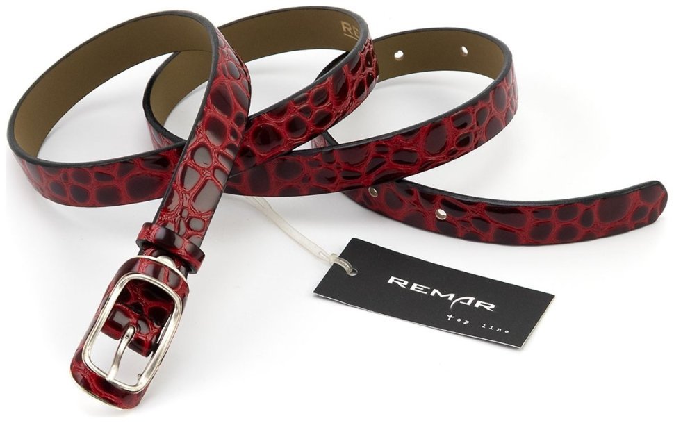Женский узкий ремень из лаковой кожи с фактурой под рептилию Remar 21206​ красный modnotak фото №3