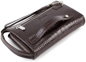 Коричневый кожаный клатч с тиснением на коже KARYA (0714-57)