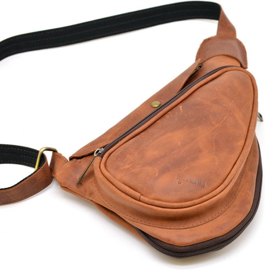 Кожаная мужская сумка-рюкзак на одно плечо с накладным карманом TARWA (19858)