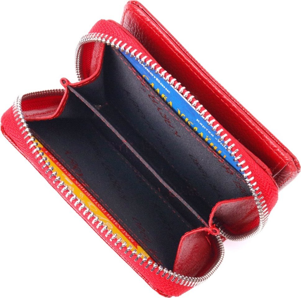 Маленький жіночий гаманець із натуральної лакової шкіри червоного кольору KARYA (2421410)