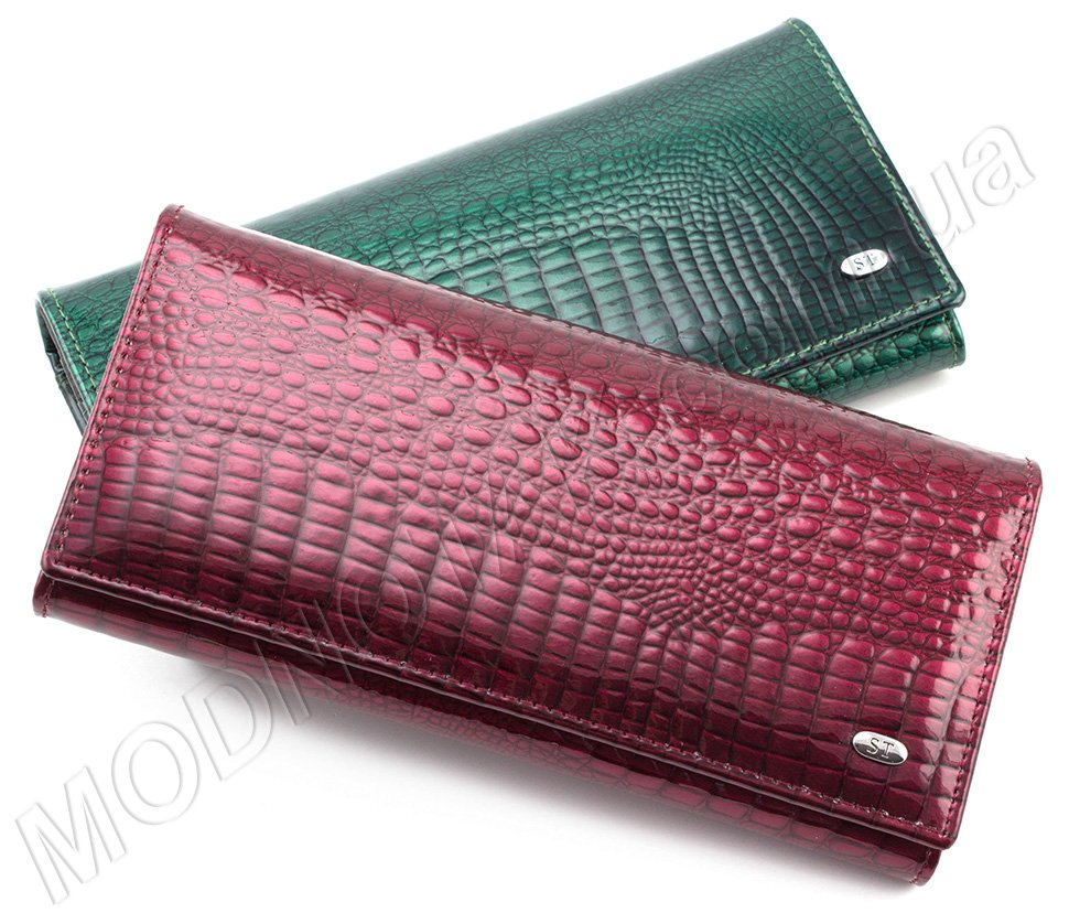 Жіночий лаковий гаманець на магнітній фіксації ST Leather (17691)