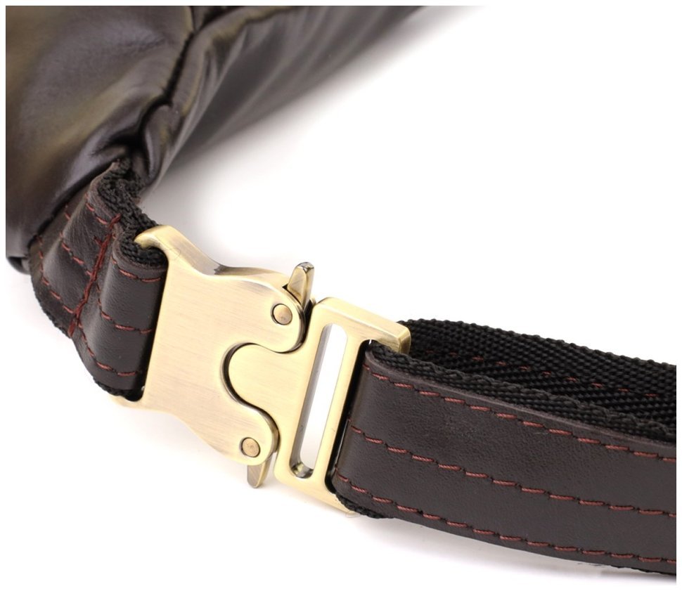 Стильная мужская сумка-бананка из натуральной кожи коричневого цвета Shvigel 95112 modnotak фото №6