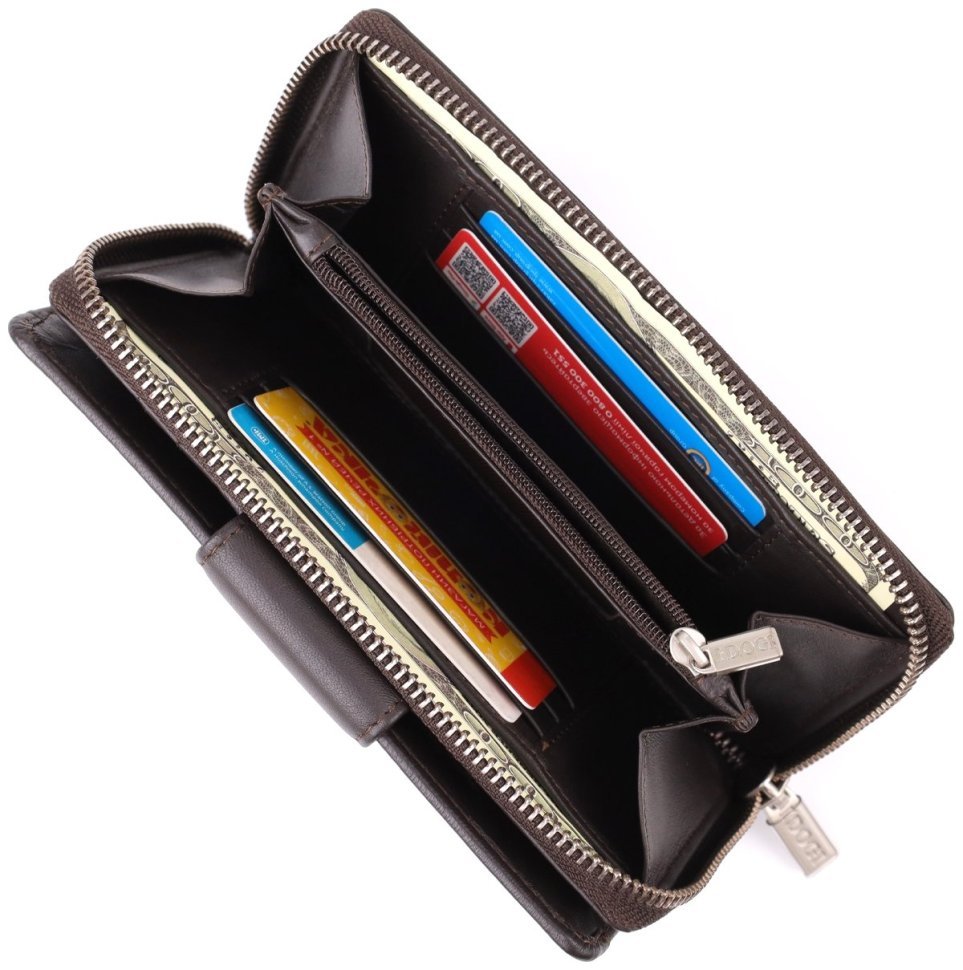 Вместительный женский кошелек из гладкой кожи с отделением на молнии для купюр и карт на кнопке Tony Perotti коричневого цвета 108512 modnotak фото №10