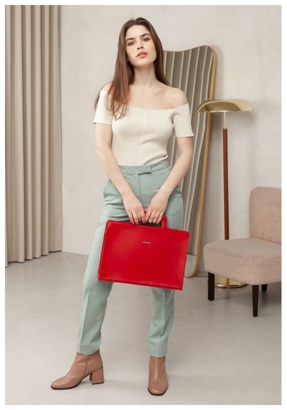 Женская кожаная сумка красного цвета для ноутбука и документов BlankNote 78912