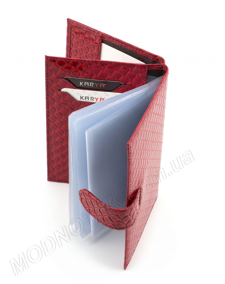 Ярко-красная, лаковая обложка для паспорта и документов - KARYA (17569)