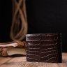 Класичний коричневий чоловічий гаманець із натуральної шкіри з тисненням під крокодила KARYA (2421199) - 8
