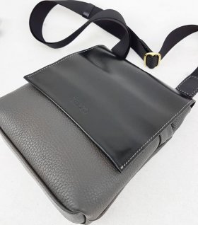 Компактна чоловіча сумка через плече сірого кольору VATTO (11755)
