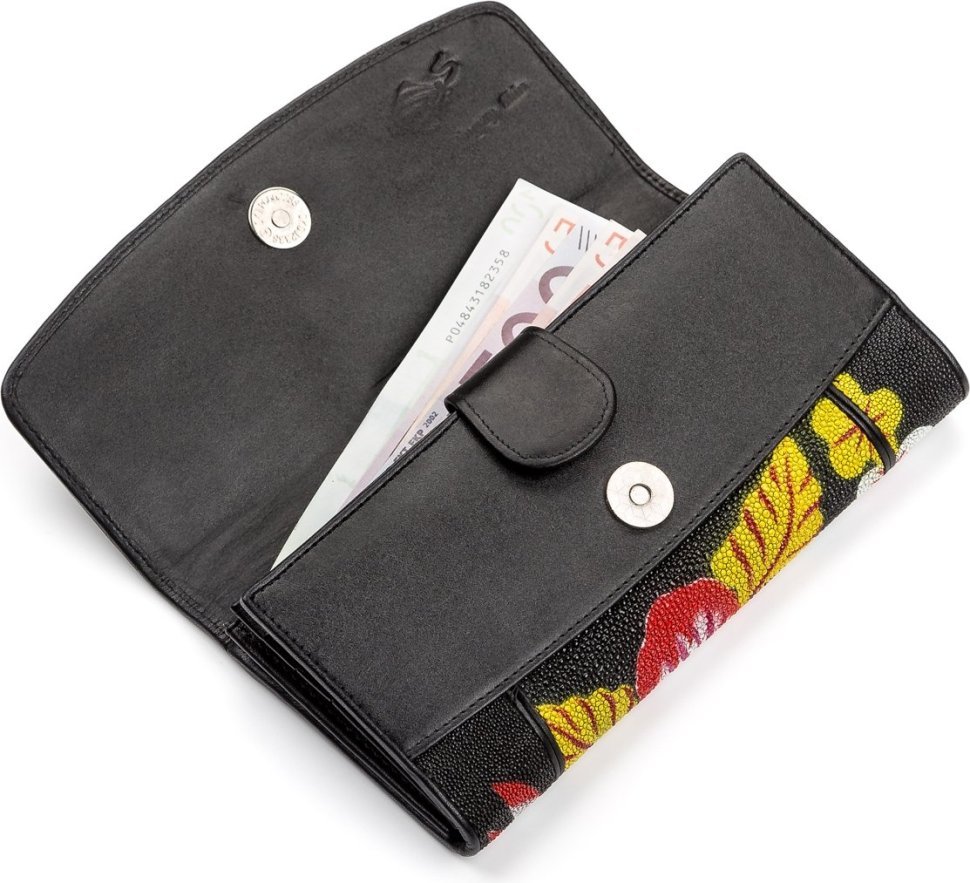 Чорний гаманець з екзотичної шкіри з декором STINGRAY LEATHER (024-18032)