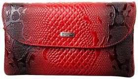 Лакований жіночий гаманець з натуральної шкіри із ремінцем на кисть Desisan 107013 червоного кольору з тисненням під рептилію