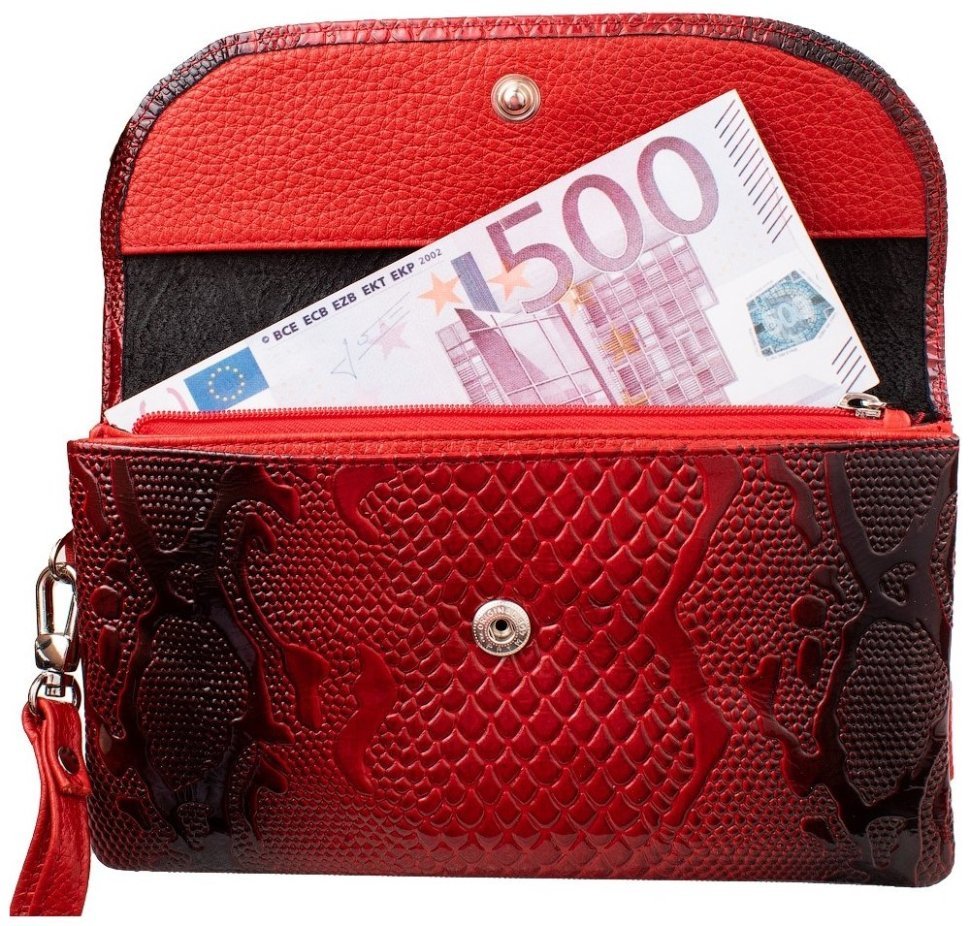 Лакированный женский кошелек из натуральной кожи с кистевым ремешком Desisan 107013 красного цвета с тиснением под рептилию фото №4 Лакированный женский кошелек из натуральной кожи с кистевым ремешком Desisan 107013 красного цвета с тиснением под рептилию modnotak фото №4