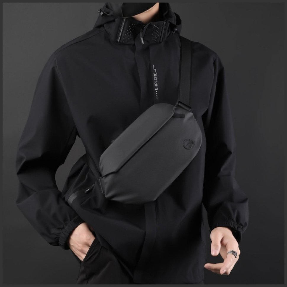 Мужская поясная сумка из черного текстиля на одну молнию Confident 77414