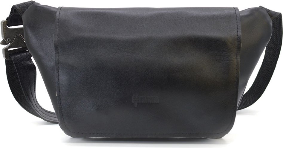 Кожаная сумка-бананка черного цвета с клапаном TARWA (21637)