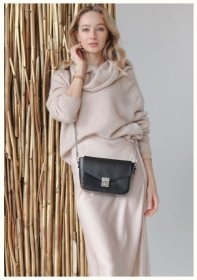 Женская кожаная сумочка черного цвета на цепочке BlankNote Yoko 79114