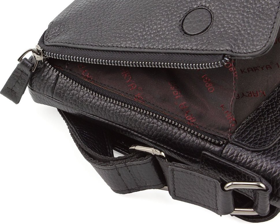 Мужская небольшая кожаная сумка черного цвета через плечо KARYA (21880)