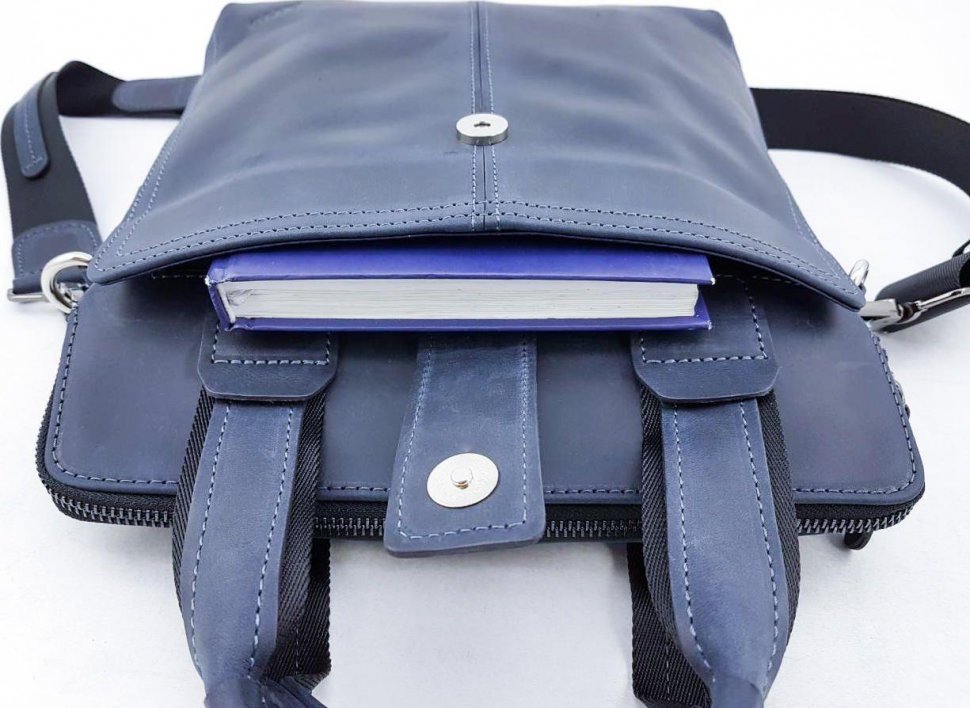 Стильная мужская сумка вертикального типа из винтажной кожи VATTO (11757)