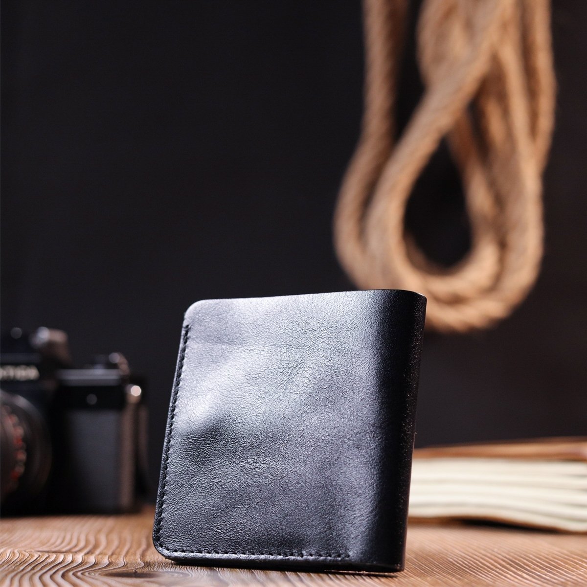 Черное небольшое мужское портмоне из натуральной кожи Shvigel (2416606)