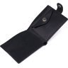 Кожаный мужской кошелек горизонтального типа в черном цвете с фиксацией на кнопку Shvigel (2416432) - 3