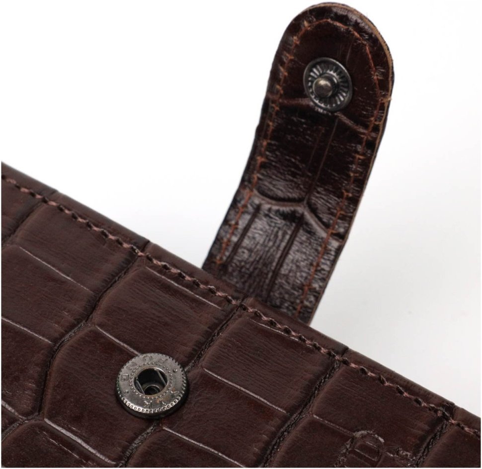 Коричневе чоловіче портмоне середнього розміру з натуральної шкіри під крокодила BOND (2421999)