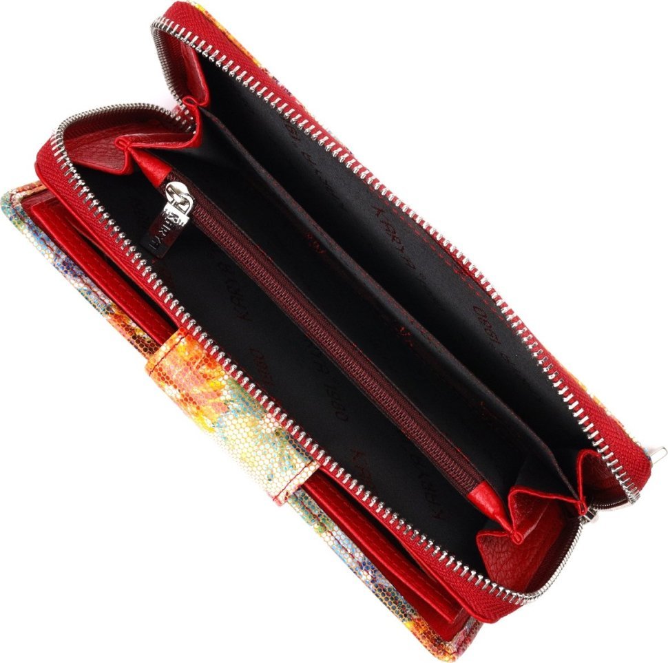 Яркий женский большой кошелек из натуральной кожи с принтом цветов KARYA (2421102)
