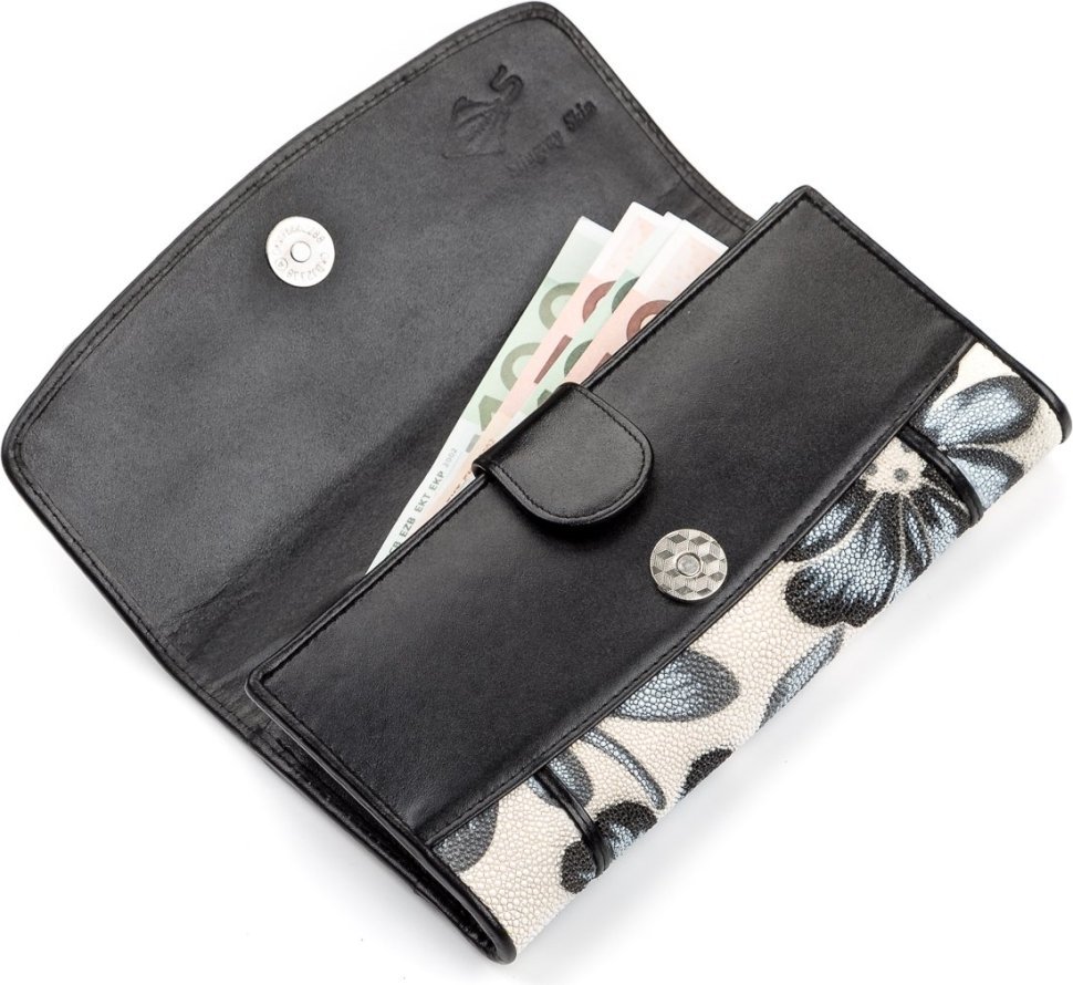 Бежевий гаманець з натуральної шкіри морського ската з квітами STINGRAY LEATHER (024-18035)