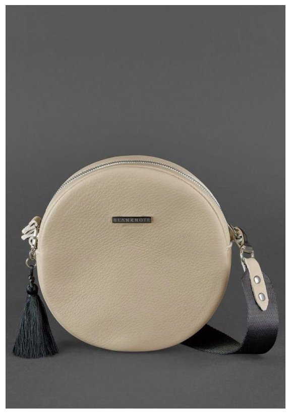 Кругла жіноча сумка-кроссбоді із натуральної шкіри світло-бежевого кольору BlankNote Tablet 78616