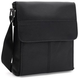 Чоловіча шкіряна плечова сумка-планшет чорного кольору із клапаном Keizer 71517