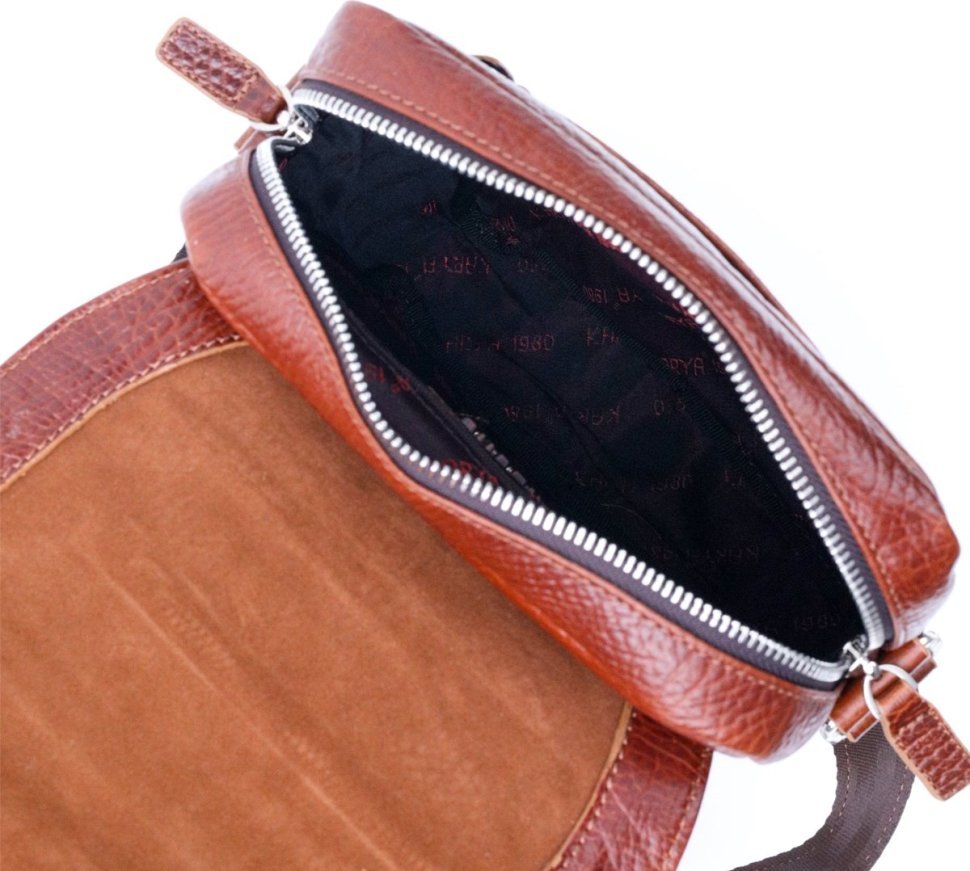 Надійна чоловіча сумка-месенджер на плече в коричневому кольорі з натуральної шкіри KARYA (2420903)