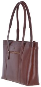 Повседневная женская кожаная сумка на молнии с длинными ручками Ashwood V23 коричневого цвета 95417