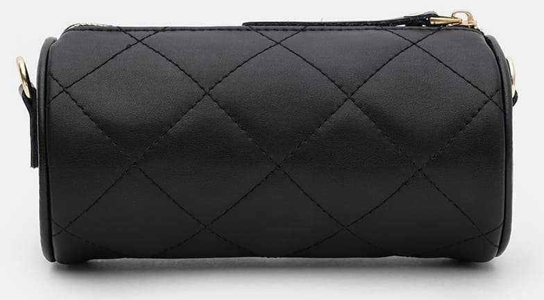 Жіноча шкіряна сумка чорного кольору з ремінцем-ланцюжком Keizer (56017)
