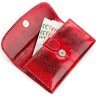 Яскравий гаманець червоного кольору зі шкіри морської змії SNAKE LEATHER (024-18150) - 3