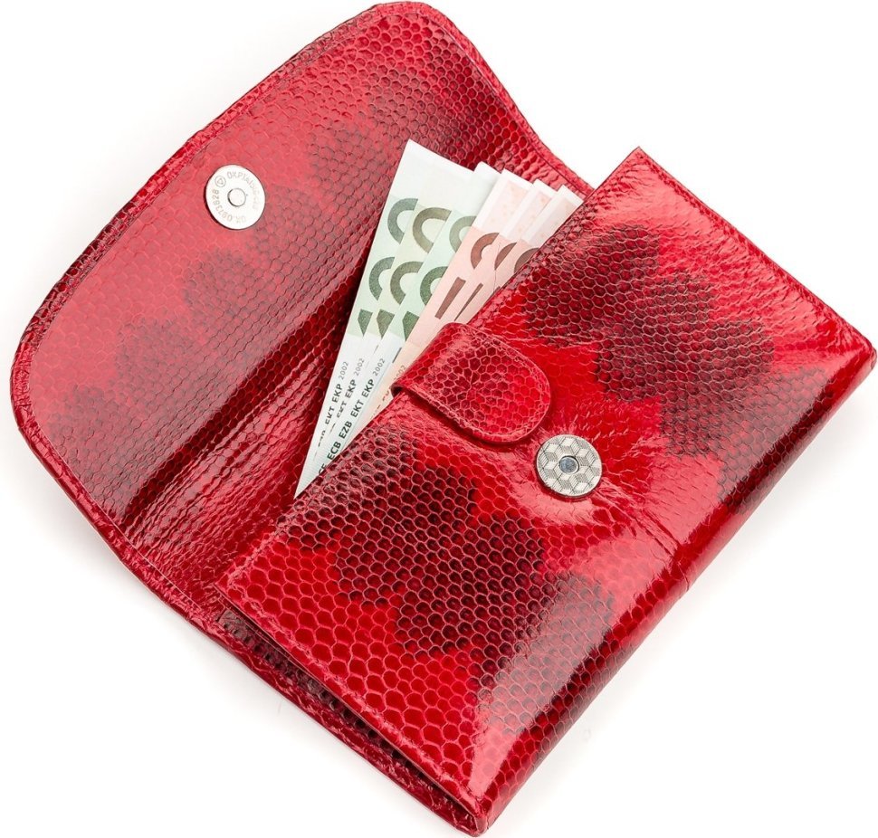 Яркий кошелек красного цвета из кожи морской змеи SNAKE LEATHER (024-18150)