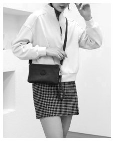 Женская текстильная сумка-кроссбоди в черном цвете на молнии Confident 77617