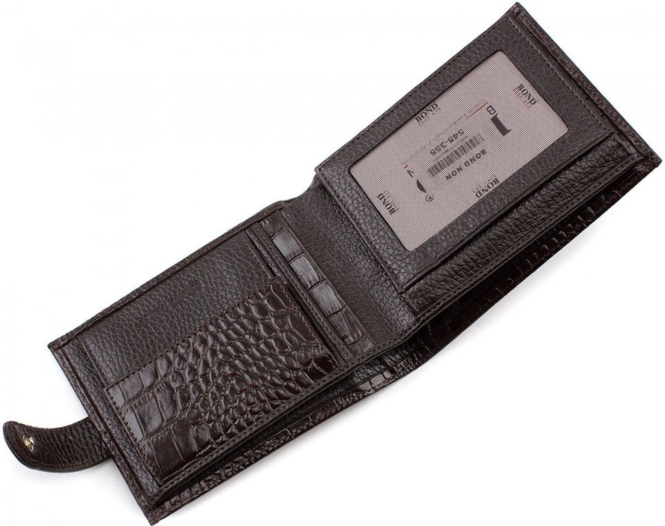 Просторе портмоне коричневого кольору з натуральної шкіри з тисненням Bond Non (10655)