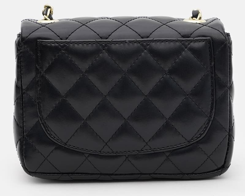 Жіноча шкіряна стьобана сумка-кроссбоді чорного кольору Keizer (56018)