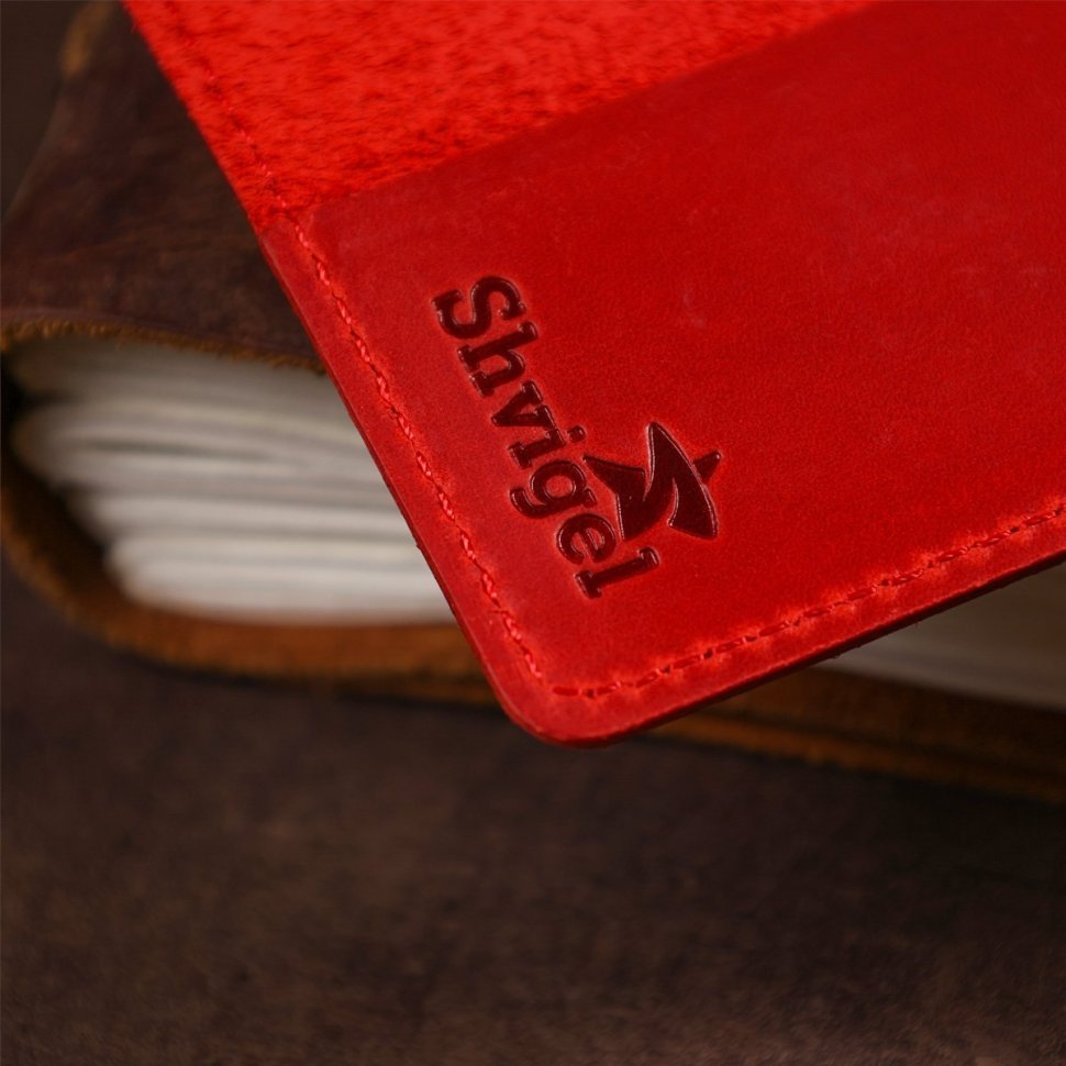 Червона жіноча матова обкладинка на паспорт з натуральної шкіри хорс Shvigel (2413959)