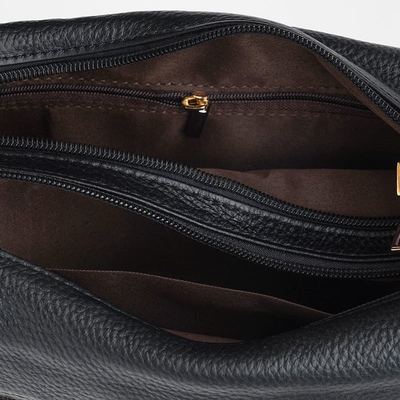Жіноча шкіряна сумка горизонтального типу в чорному кольорі Keizer (22050)