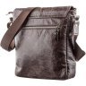 Чоловіча шкіряна сумка-месенджер темно-коричневого кольору SHVIGEL 2400795 - 2