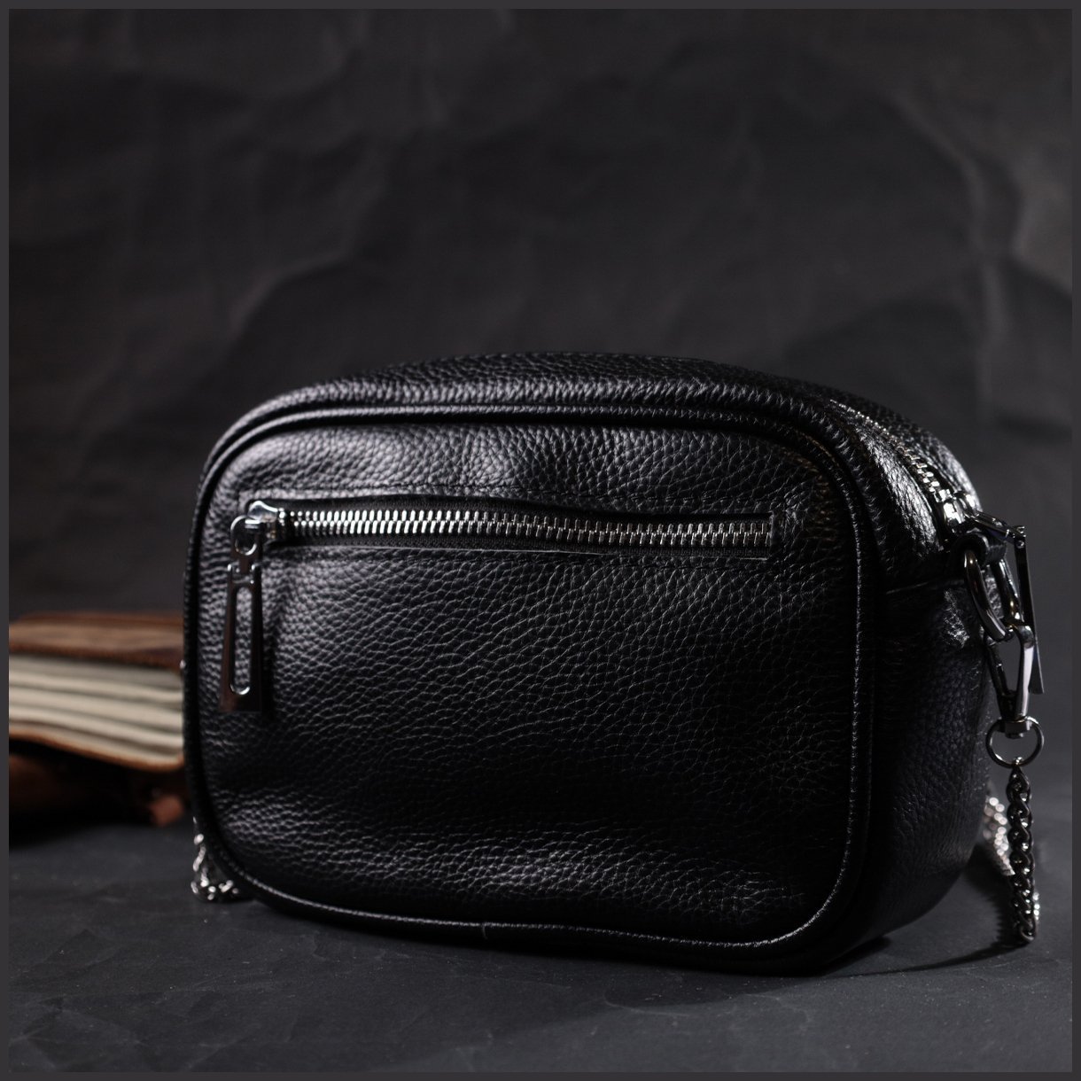 Маленькая женская сумочка на цепочке из натуральной кожи черного цвета Vintage 2422382