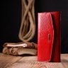 Жіночий гаманець червоного кольору з натуральної шкіри з тисненням під рептилію KARYA (2421105) - 7