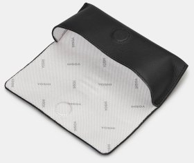 Чехол на магните для очков из фактурной кожи с нашивкой собачек Yoshi Y4308 черного цвета 95519