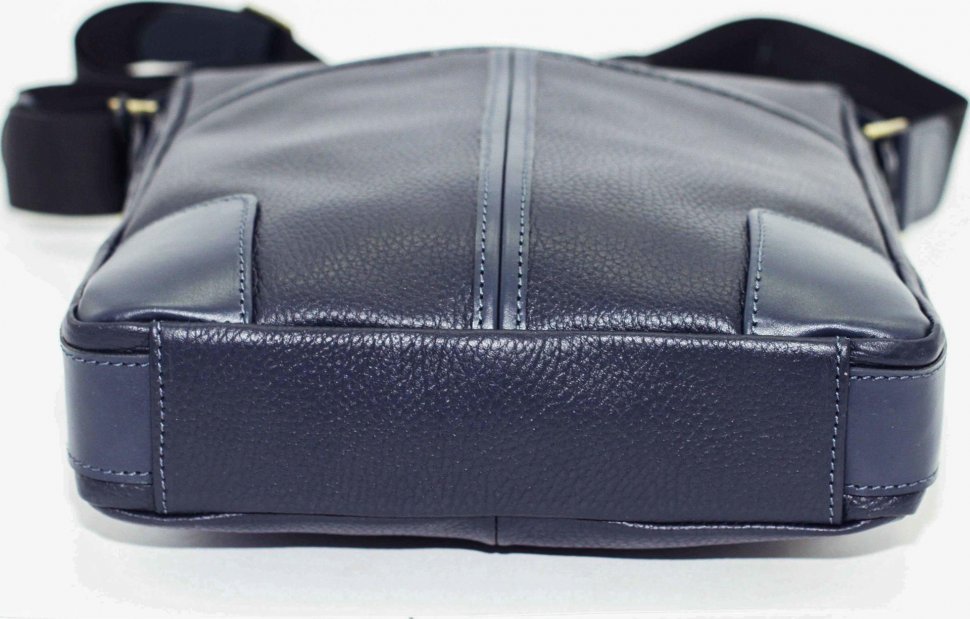 Удобная повседневная мужская сумка под планшет среднего размера VATTO (11661)
