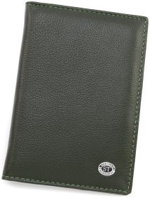 Кожаная обложка для паспорта старого образца ST Leather 97719 зеленого цвета